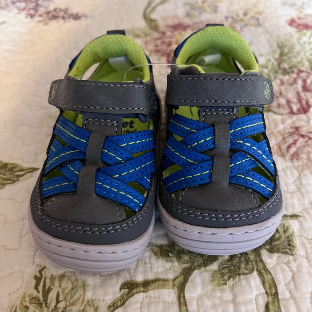 Stride Rite Amos 2.0 Size 3